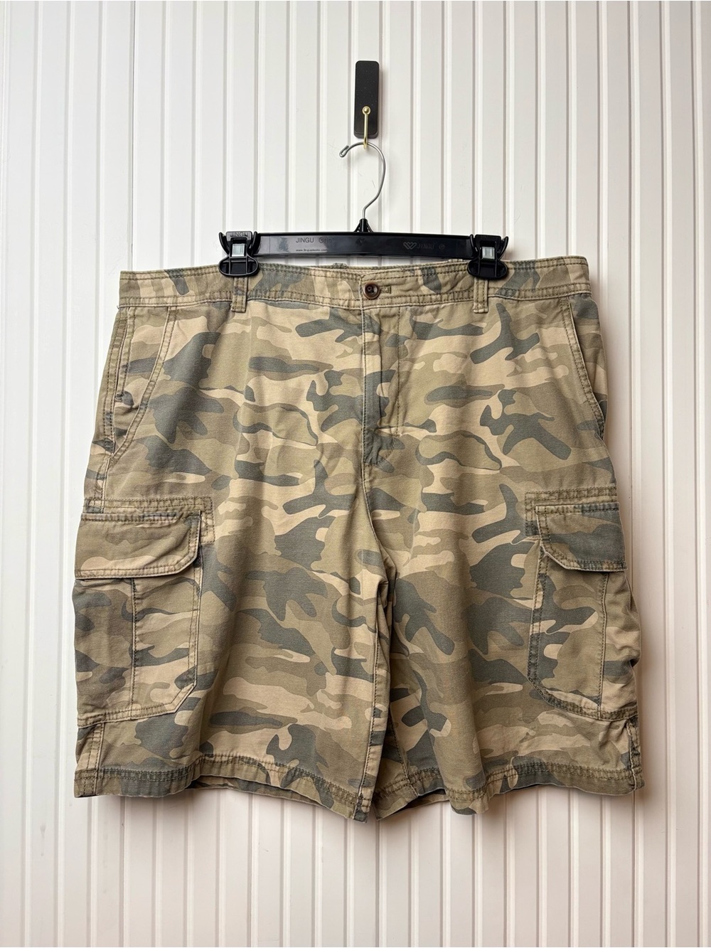 IZOD Mens Camo Cargo Shorts 38 Cotton Heavy Baggy Y2K Tactical Skater Grunge